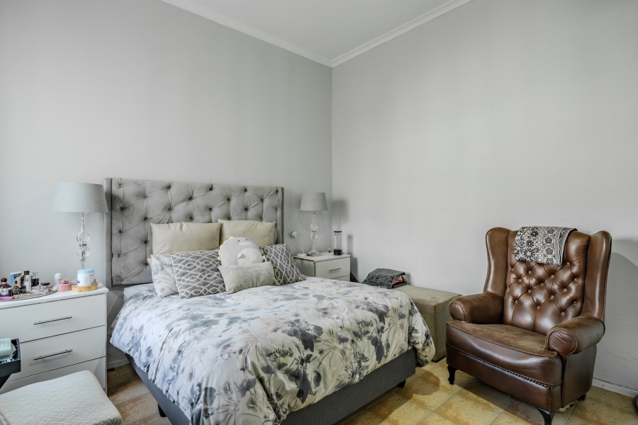 6 Bedroom Property for Sale in Woodstock Western Cape